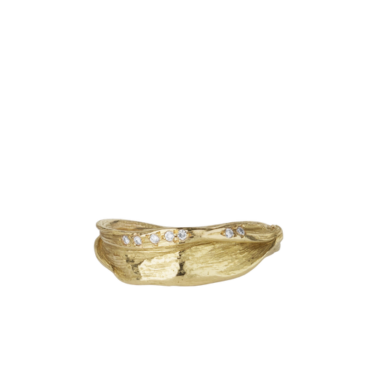 Low Tide ring no2 in 18kt. gold and 7 Tw/vvs little diamonds