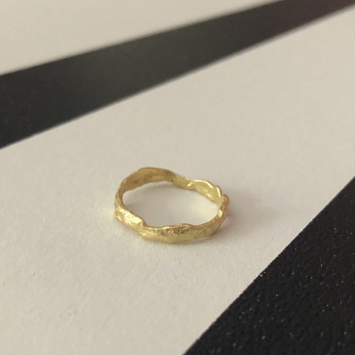 Lava Ring no.1 i 18 kt. guld