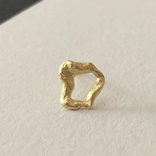 Lava single stud earrings no.2 in 18kt. gold