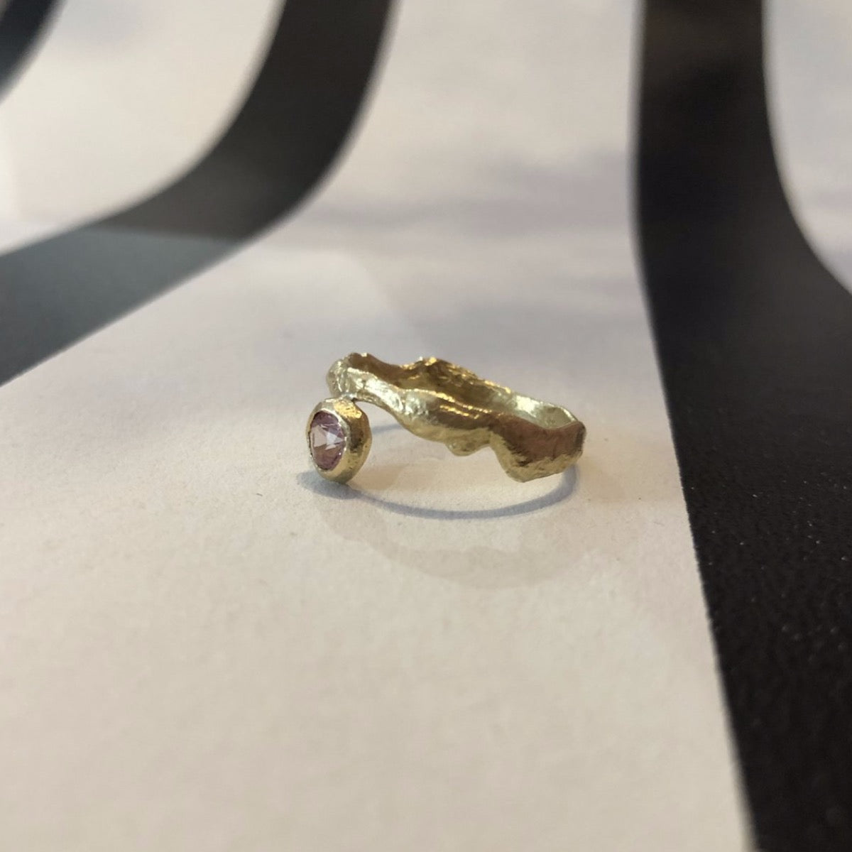 Lava ring no.2 in 18 kt. gold with Pink Sapphire