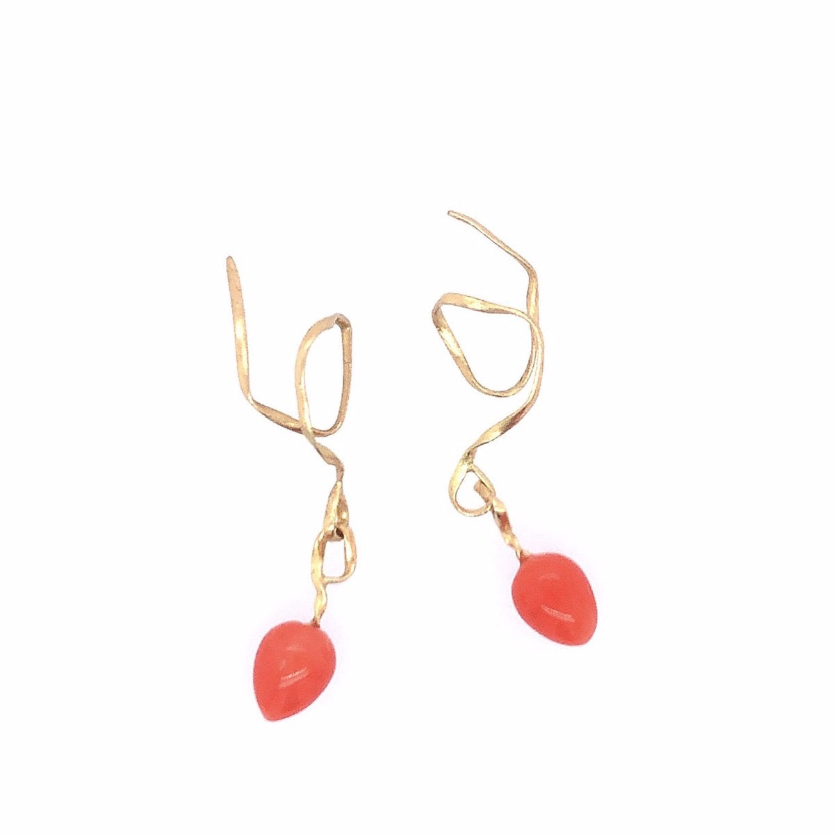 Flair earrings 18kt. and legal Corals
