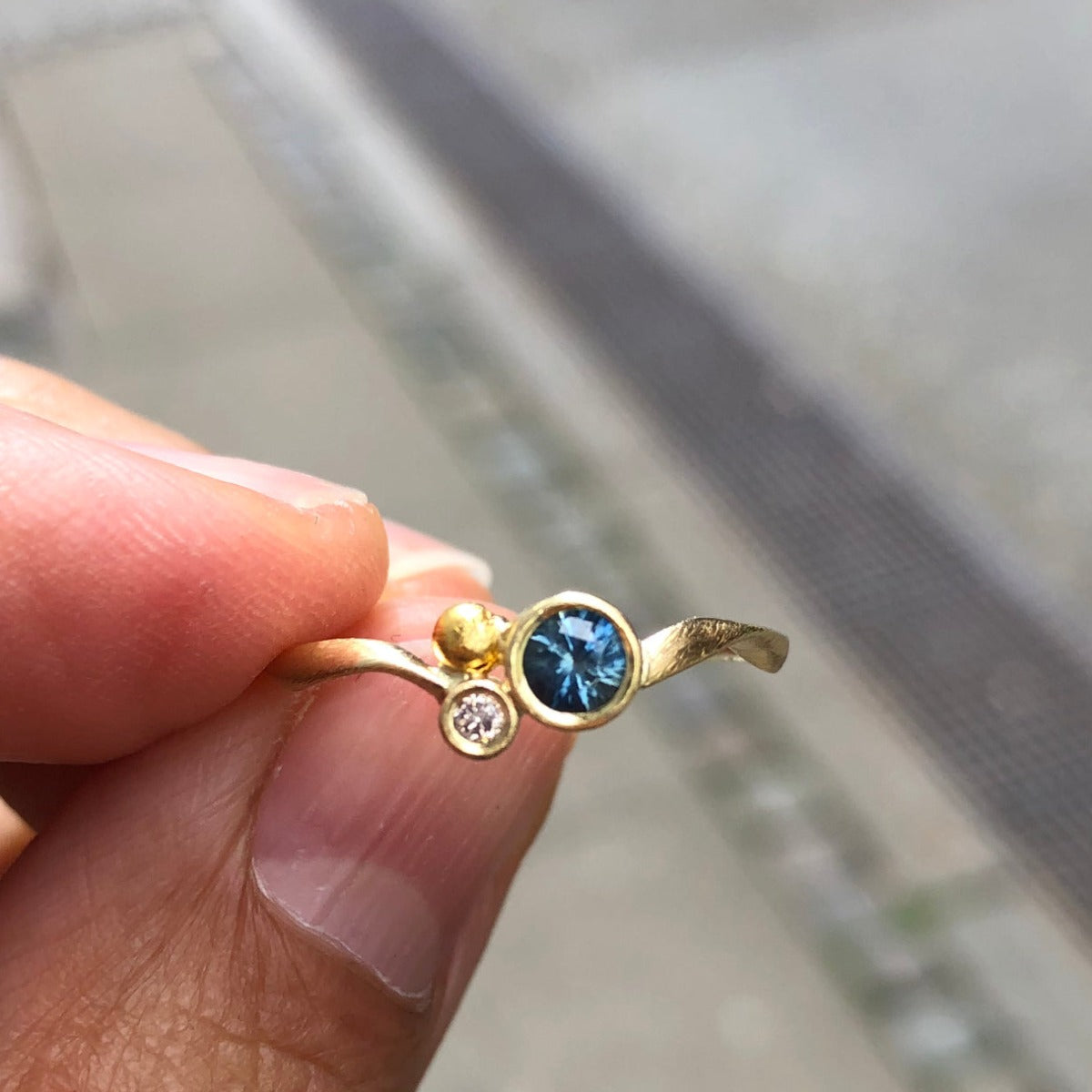 Flair ring 18kt. & 24kt. Gold - Blue Sapphire - Pink Diamond